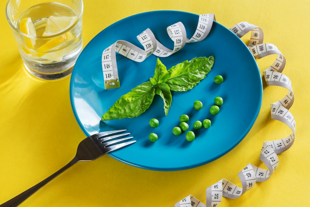 Portion-controlled diet plate representing appetite control with Topiramate
