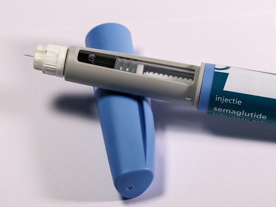 GLP-1 auto-injector pen for virtual GLP-1 weight loss treatment